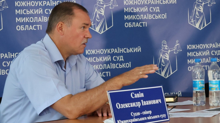 Провокація? На голову южноукраїнського суду напали раніше засуджені особи, розповів Олександр Савін