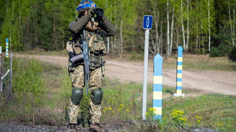 Скільки російських віськових нині на північному кордоні з Україною