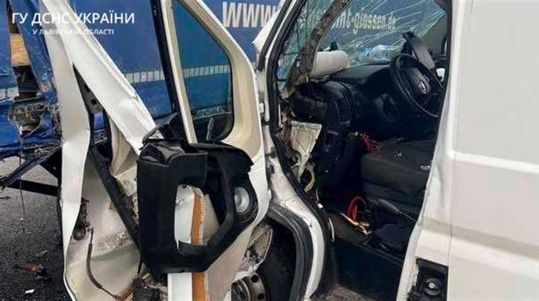 На Львівщині за неповний місяць трапилось 749 ДТП: загинуло 15 осіб, двоє – з Дрогобиччини