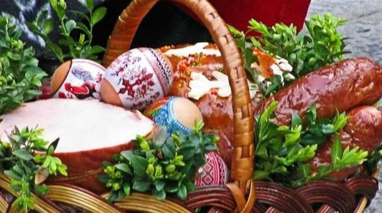 У Великодню ніч на Хмельниччині комендантську годину скоротять