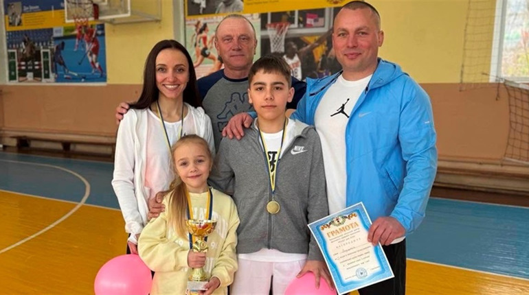 Родина з Городка перемогла в обласному конкурсі «Тато, мама, я — активна сім’я»