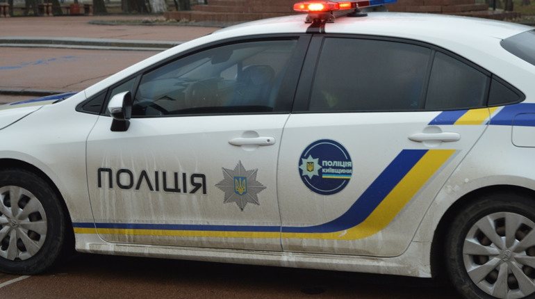 На Переяславщині дочка заявила в поліцію на матір, що вона буянить