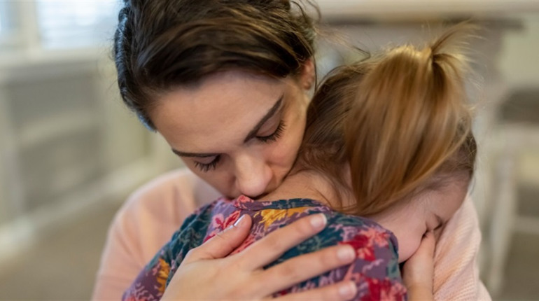 Як дитині, яка повернулася з ТОТ чи депортації, отримати підйомну допомогу