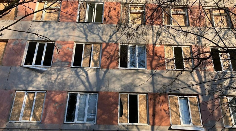 На Херсонщині армія рф атакувала кричну інфраструктуру та житлові квартали