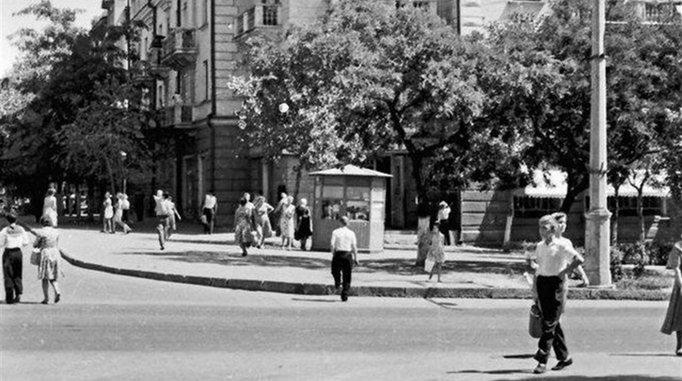 «Мені дві половинки». І це не одне ціле. Як варили каву в легендарному херсонському кафе