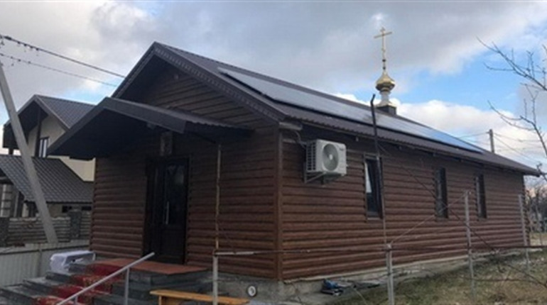 На Житомирщині чоловік порубав сокирою двері церкви: суд виніс вирок хулігану