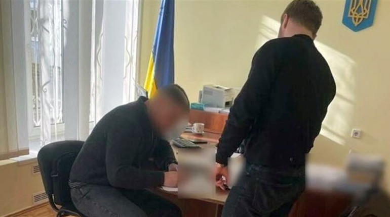 На Хмельниччині судитимуть зловмисника, який підробив документи та отримав дрон від волонтерів