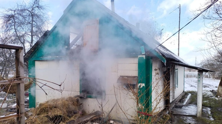 У Сарненському районі горів житловий будинок