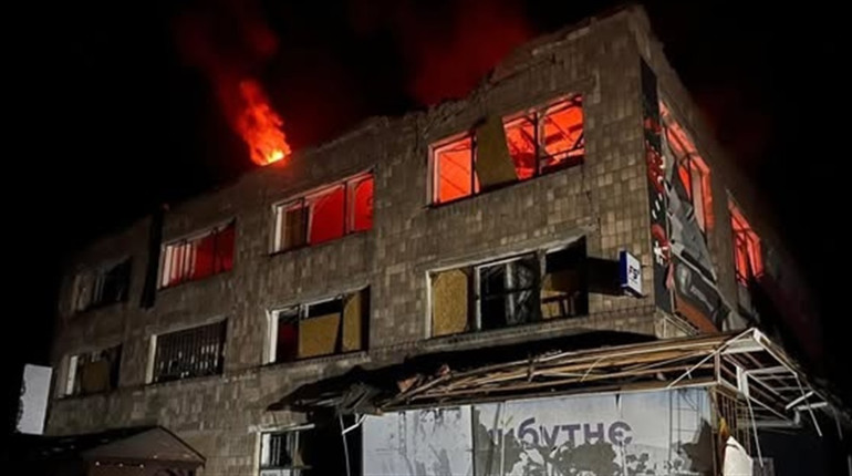 Атаки на Чернігівщині: загинула людина, вісім поранені, зруйновано універмаг у Новгороді-Сіверському