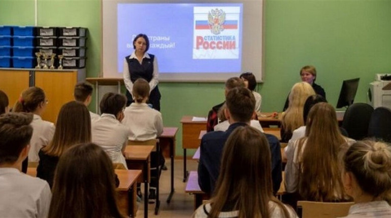Ви краще електриків підготуйте: на ТОТ Херсонщини окупанти хочуть створити "космічні класи"