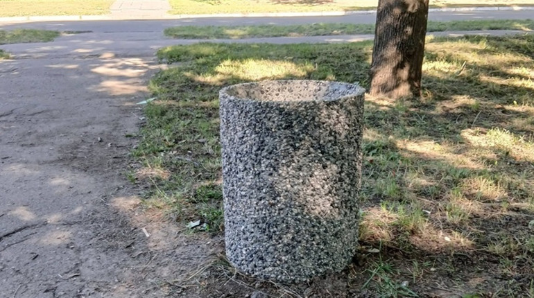 У Жовтих Водах замінять 71 вуличну урну: активісти заявили про результат колективних звернень