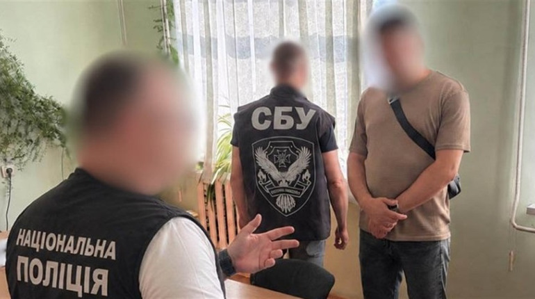 Хабар за підключення до електромережі: в Одесі затримали посадовця «Укрзалізниці»