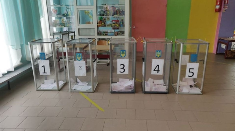 Поліція отримала 11 повідомлень про порушення на виборах у Херсоні