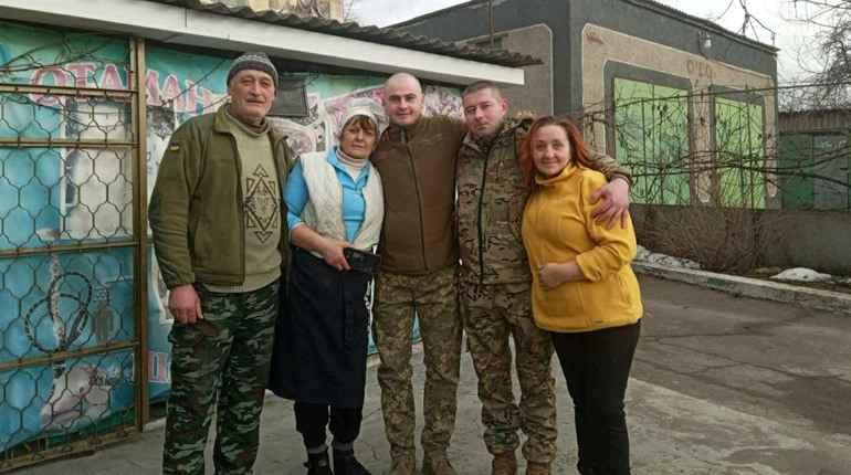 «Вареники, як у мами»: волонтерський осередок на Миколаївщині щодня годує військових