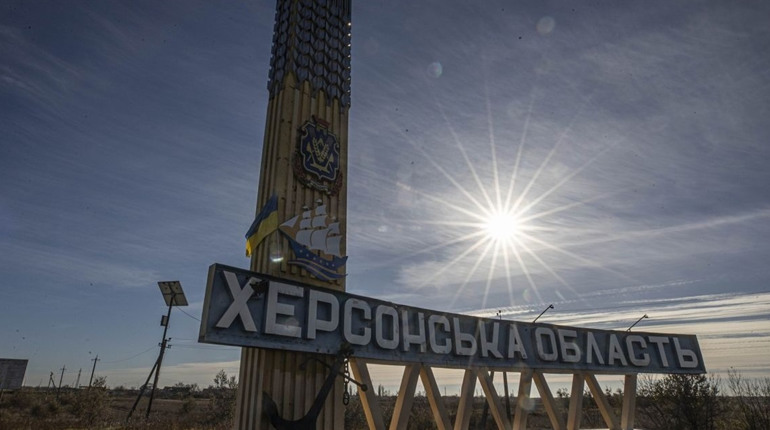 На Херсонщині окупанти вбили 2 людей, постраждали 8 цивільних