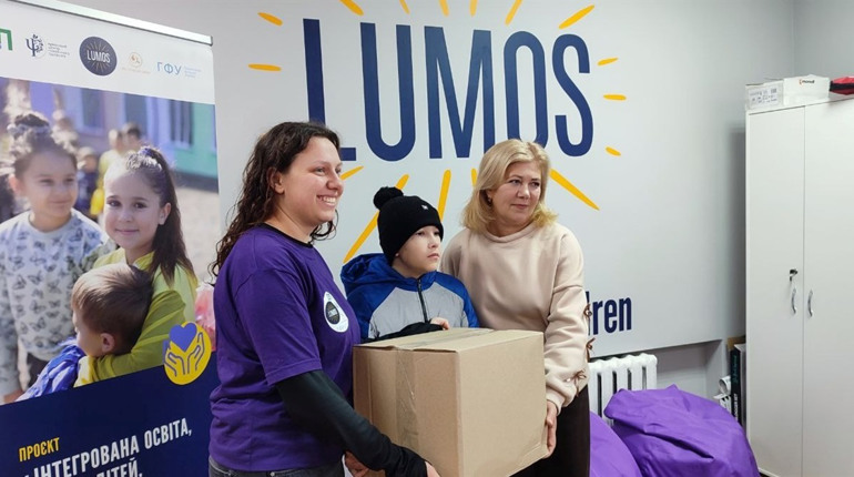 Шосткинські діти отримали освітні набори