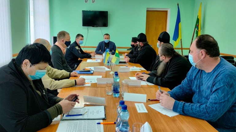 Як святкуватимуть Великдень у храмах Сватівського району в умовах карантину