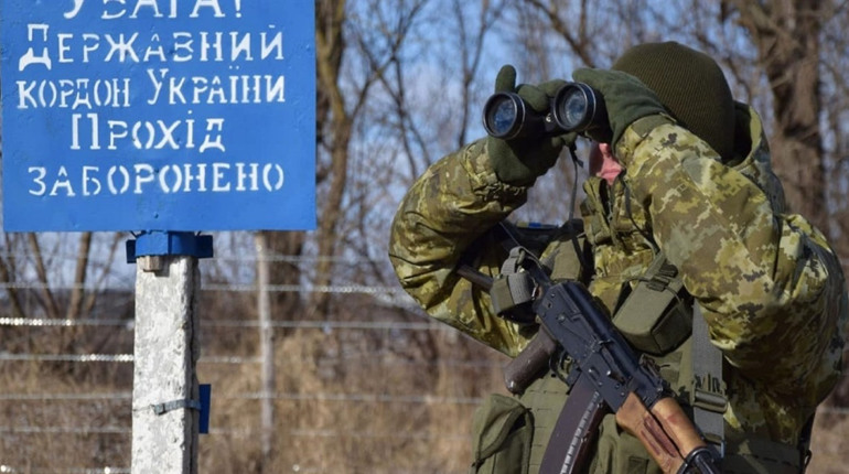На Глухівщині прикордонники зловили чоловіка, який намагався втекти у росію через «Бачівськ»