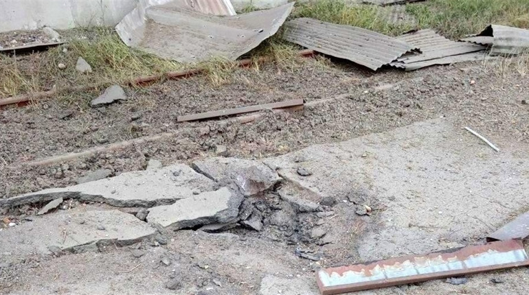 Через ворожі обстріли на Херсонщині пошкоджений житловий будинок та складське приміщення