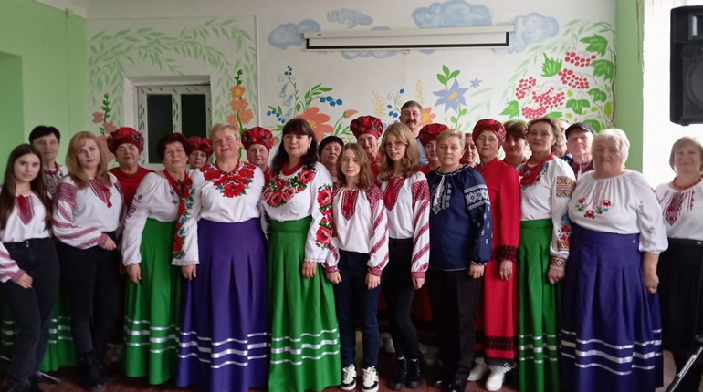 Благодійність, шана хліборобам і мистецтво: як у Плоскому на заході зібрали 12 165 гривень