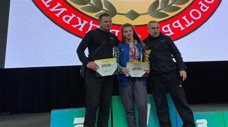 Золото, срібло, бронза: калуські борці здобули три медалі на чемпіонаті України U13