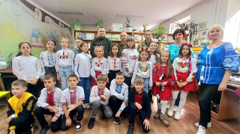 Для дітей провели урок патріотизму «Величне імя - Захисник України»