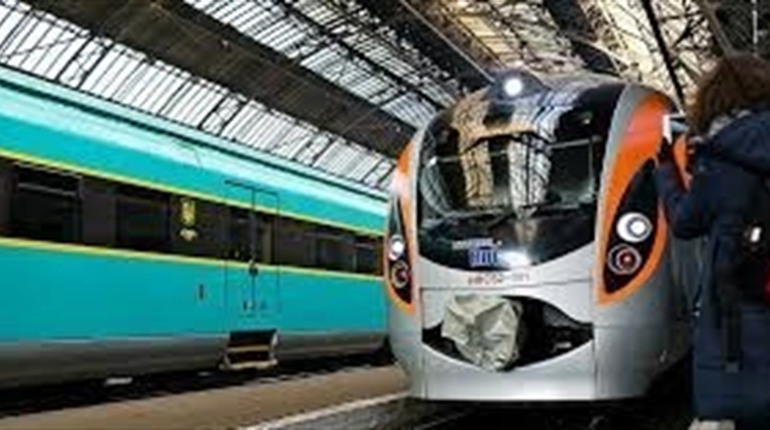 Укрзалізниця запустила у Польщу ще один потяг через Хмельницький