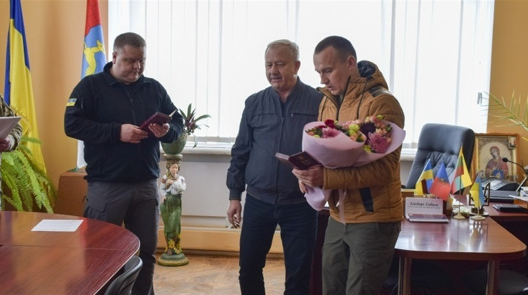 Нагороджені посмертно: рідним двох Героїв із Сатанівщини вручили ордени «За мужність»