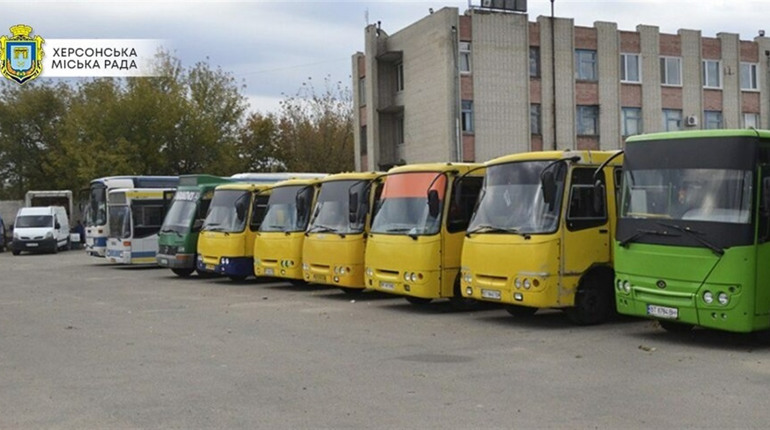 Комунальний транспорт у Херсоні працює безкоштовно