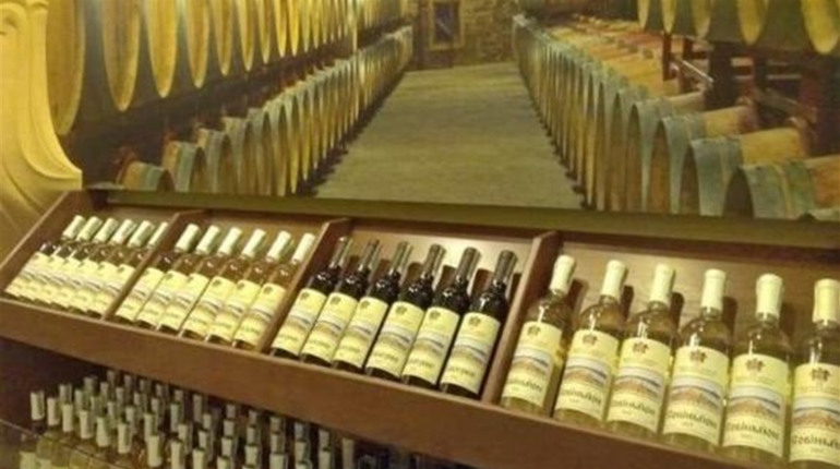 Винарні Херсонщини: де скуштувати місцевого вина і скільки це коштує