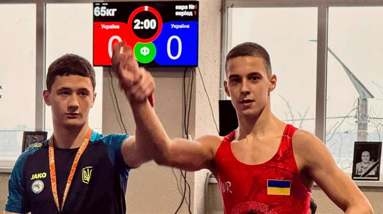 Шлях до чемпіонства. Хто із борців Південноукраїнська здобув золото на зональних змаганнях?