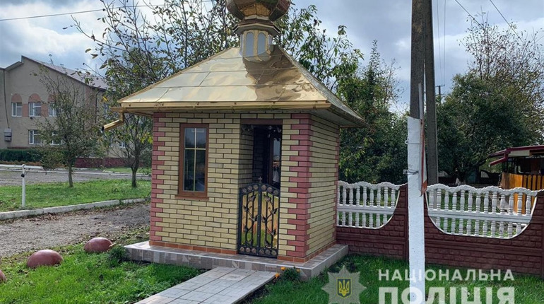 Поліцейські Буковини розкрили дві крадіжки з культових споруд 