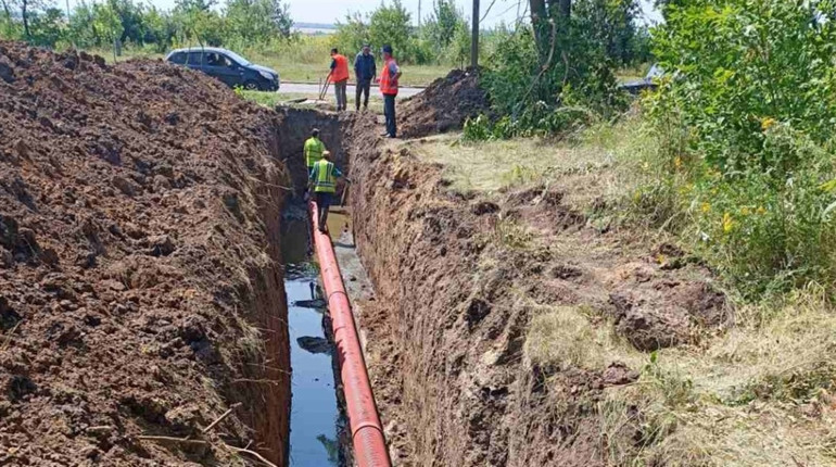 Ситуація з водозабезпеченням Лозової вкрай складна. Втрати води становлять 50% й надалі зростають