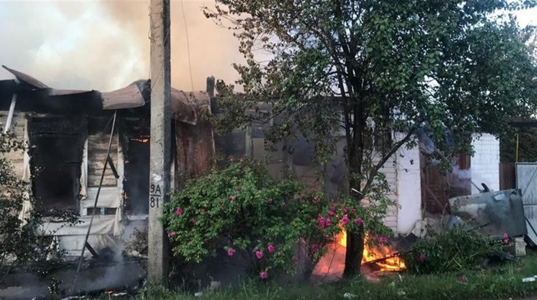 Окупанти атакували жителів Середини-Буди з FPV-дронів, коли ті гасили пожежу після атаки дрона