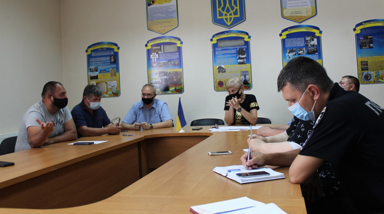 Як у Сватовому активісти планують вирішувати питання громадської безпеки: відео