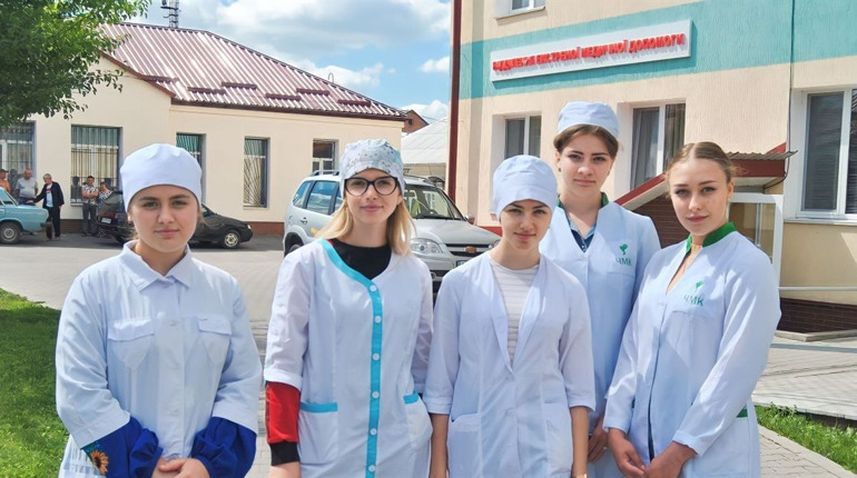 Тест до Дня медичного працівника. Що ви знаєте про медицину Городоччини?