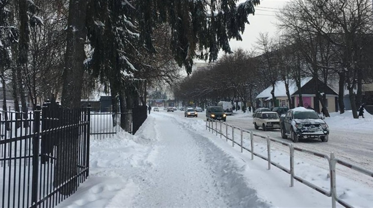 Чоловік знайшов банківську картку і розраховувався нею у магазинах Звягеля – він постане перед судом