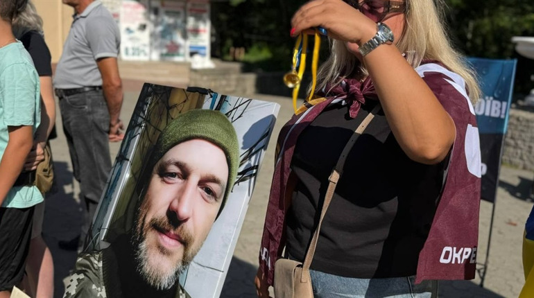 «Полон вбиває»: у Первомайську дзвонили за тими, хто не повернувся додому