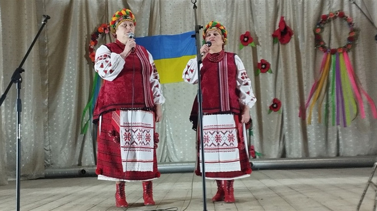 У селі на Глухівщині жителі творчістю зібрали 12 тисяч гривень для прикордонників