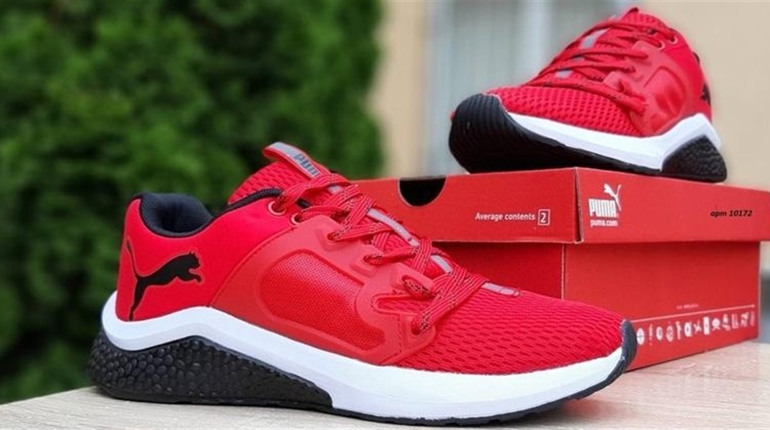 Червоні жіночі кросівки PUMA: тренд, який не втрачає актуальності