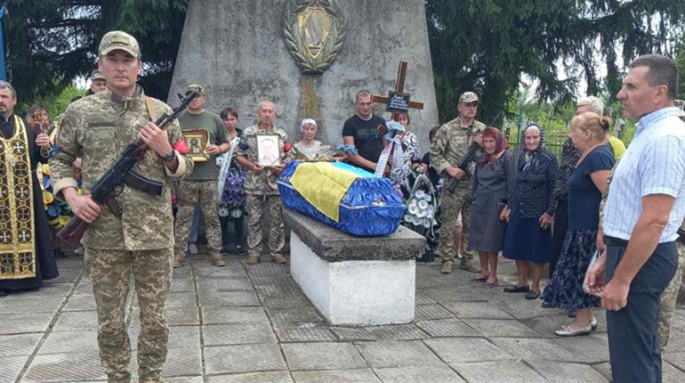 У Горобівці попрощалися з захисником України Олександром Кулаком