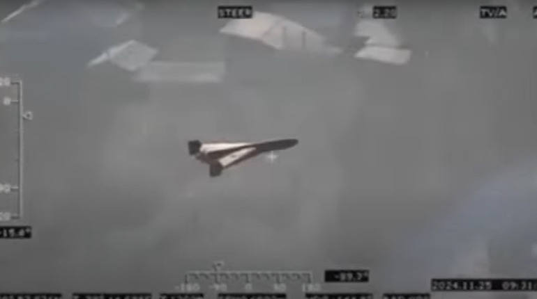 На Житомирщині український вертоліт Мі-8 збив російський дрон-камікадзе: відео