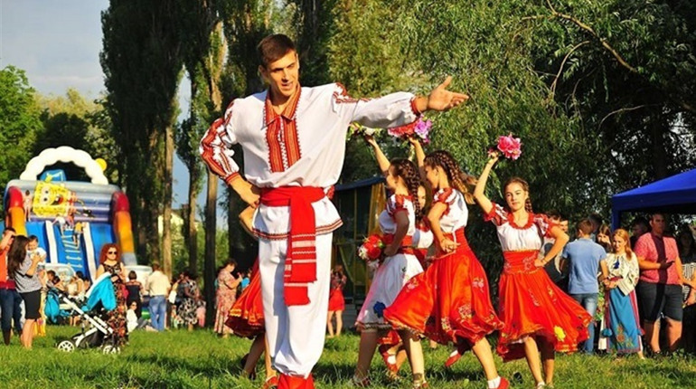 У Павлівці святкуватимуть Павла і Петра