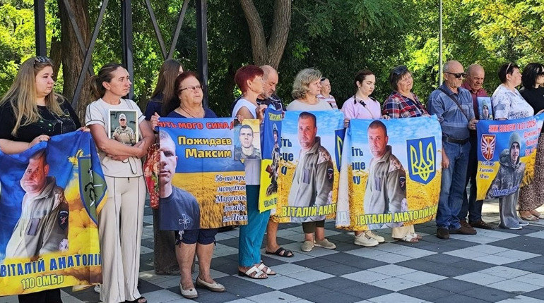 "Дзвони надії" у Дмитрівці: громада підтримала родини полонених і безвісти зниклих Захисників