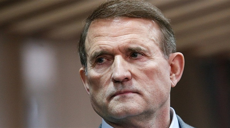 Віктор Медведчук поширює фейки про те, як українці «тікають з Європи» в окуповані Росією регіони