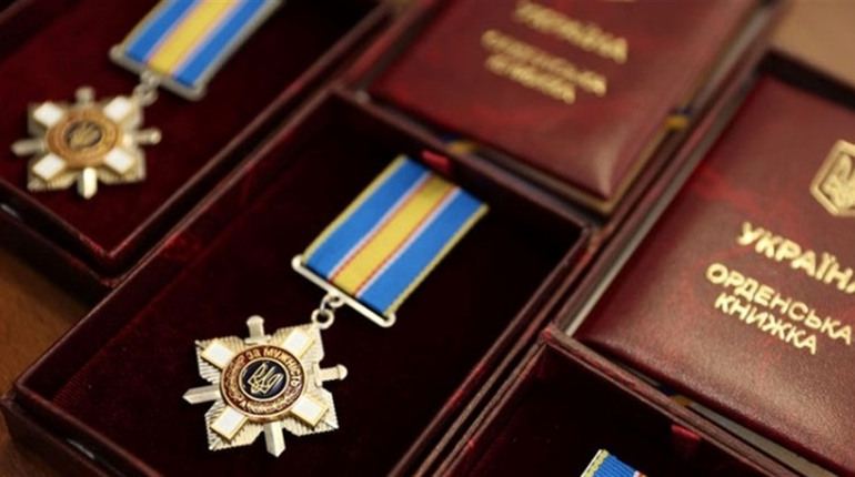 Трьох захисників з Шостки відзначили державними нагородами посмертно