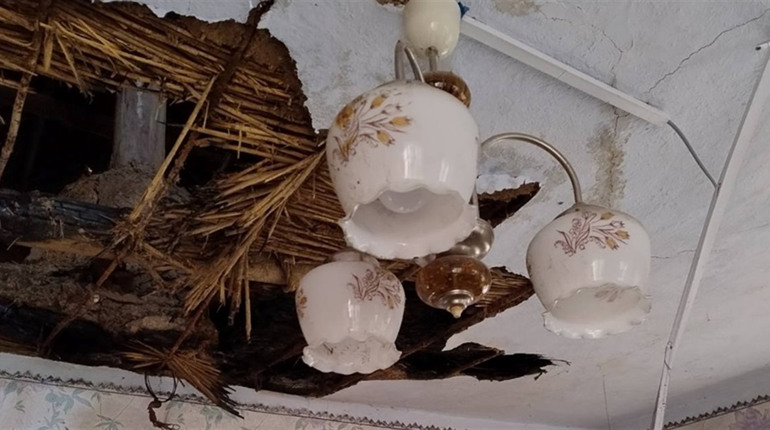 Біляївка " SOS": пожежа пошкодила дім сироти з інвалідністю, вона потребує допомоги громади