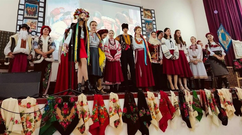 Андріївські вечорниці у Біляївському ліцеї №2 об’єднали учнів, традиції і подяку ЗСУ