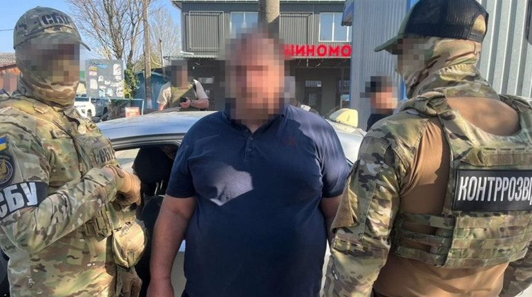 Таксував та наводив ворожі удари: нові деталі про затриманого у Херсоні ворожого коригувальника