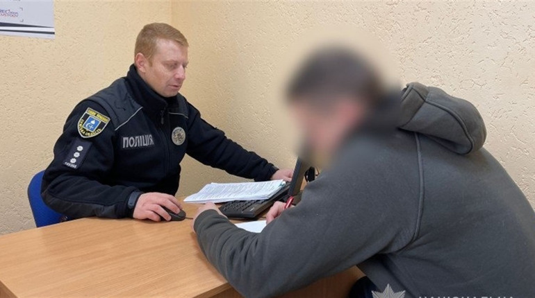 Понад 50 тисяч збитків та кілька статей ККУ. Поліція викрила серійного зловмисника у Шостці